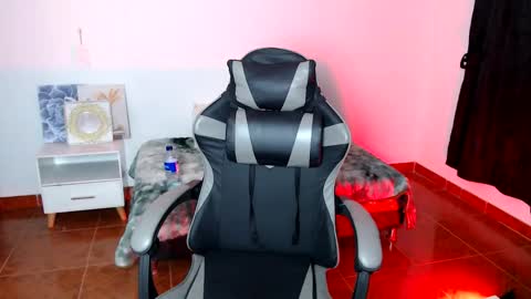 Snapshot of mariana__666 chatting on 10-30-25, 08:49 mariana__666 online show from 10-30-25, 08:49