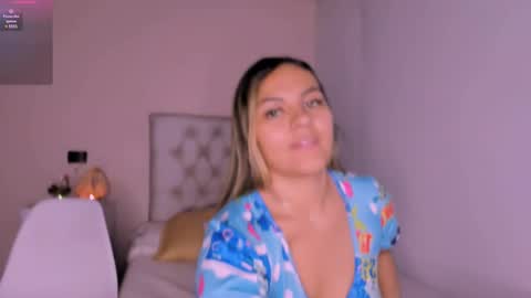 Mariana Roe online show from 03-12-25, 03:57