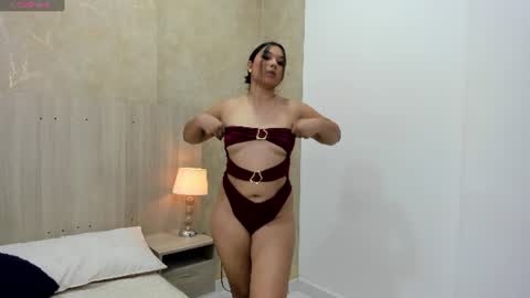 Snapshot of mariana_allen chatting on 06-11-26, 07:45 Mariana Allen online show from 06-11-26, 07:45