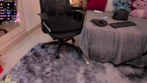 Snapshot of mariana_c chatting on 11-25-25, 03:01 Mar y online show from 11-25-25, 03:01