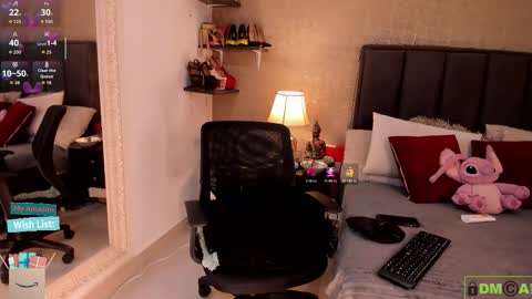 Snapshot of mariana_c chatting on 02-17-26, 02:57 Mar y online show from 02-17-26, 02:57