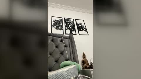 Snapshot of mariana_c chatting on 02-26-26, 02:05 Mar y online show from 02-26-26, 02:05