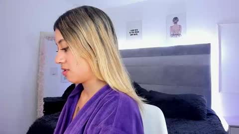 Mariana online show from 01-29-25, 07:36