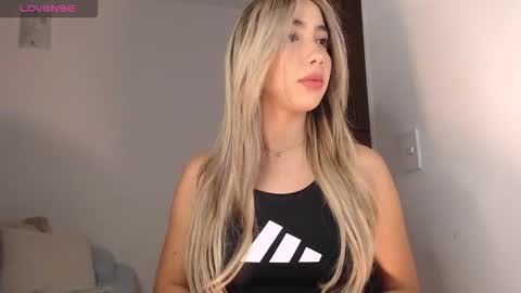 Mariana online show from 01-11-26, 02:05