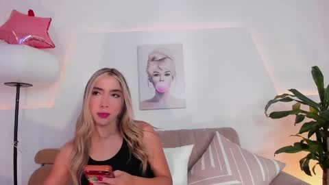 Mariana online show from 05-31-26, 04:25