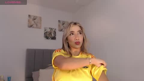 Mariana online show from 06-17-26, 07:37