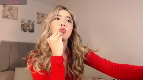 Snapshot of mariana_es chatting on 07-05-26, 02:07 Mariana online show from 07-05-26, 02:07