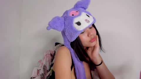 Snapshot of mariana_laurent1 chatting on 02-22-25, 11:13 Mariana online show from 02-22-25, 11:13