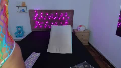 Mariana. online show from 01-10-26, 06:04