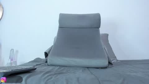 Snapshot of mariana_preciado chatting on 05-27-26, 07:00 Mariana Preciado online show from 05-27-26, 07:00