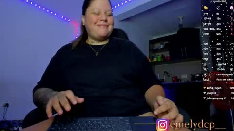 Snapshot of mariana_spellman chatting on 05-16-26, 10:36 Emely online show from 05-16-26, 10:36