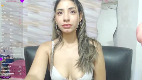 Snapshot of mariana_turner chatting on 12-24-24, 05:05 Mariana turner online show from 12-24-24, 05:05