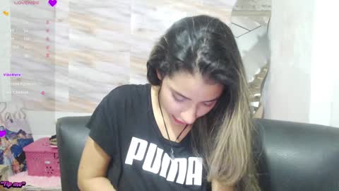 Snapshot of mariana_turner chatting on 01-27-25, 12:01 Mariana turner online show from 01-27-25, 12:01