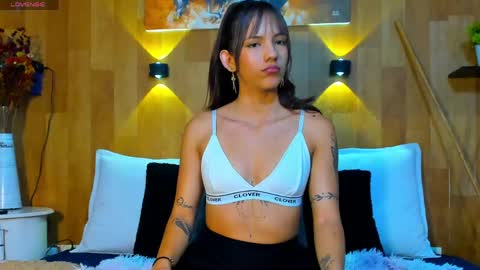 Snapshot of marianaa90 chatting on 05-06-26, 04:01 Mariana Angel online show from 05-06-26, 04:01