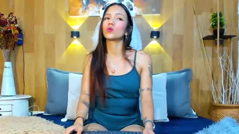 Snapshot of marianaa_aangel chatting on 10-30-25, 06:52 Mariana Angel online show from 10-30-25, 06:52