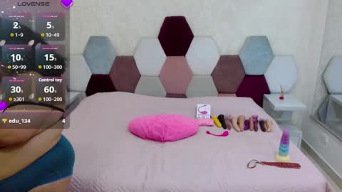 Snapshot of marianabbw_ chatting on 09-29-25, 04:12 mariana online show from 09-29-25, 04:12