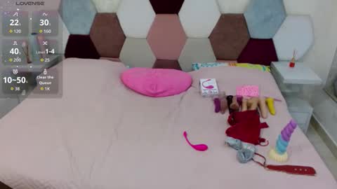 Snapshot of marianabbw_ chatting on 12-18-25, 05:52 mariana online show from 12-18-25, 05:52