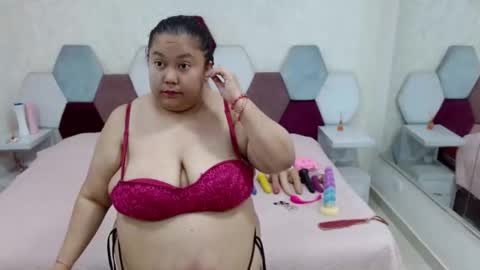 Snapshot of marianabbw_ chatting on 03-11-26, 04:57 mariana online show from 03-11-26, 04:57