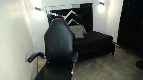 Mariana online show from 03-27-26, 06:30