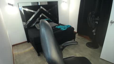 Mariana online show from 06-21-26, 06:27
