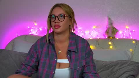 Maria online show from 12-20-24, 07:39