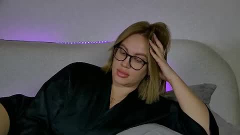 Maria online show from 09-25-25, 07:23