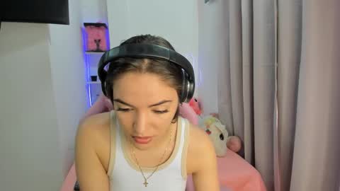 Snapshot of mariangel_3 chatting on 11-29-25, 10:02 Mariangel online show from 11-29-25, 10:02