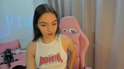 Snapshot of mariangel_3 chatting on 02-25-26, 10:41 Mariangel online show from 02-25-26, 10:41