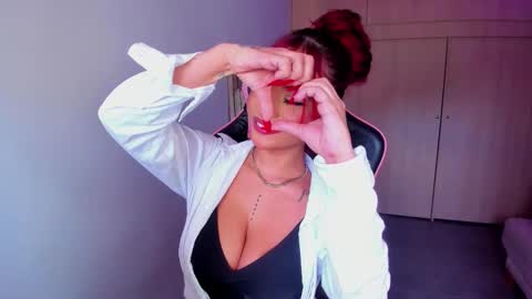 M A R I A N E online show from 11-10-25, 02:49