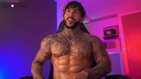 Mariano Costa online show from 10-26-25, 04:40