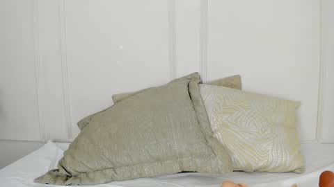 Snapshot of mariapettit chatting on 01-11-25, 12:18 Maria Pettit online show from 01-11-25, 12:18