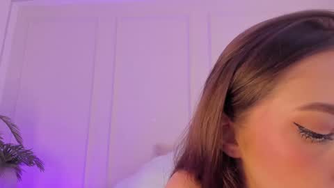 Snapshot of mariapettit chatting on 03-12-25, 03:18 Maria Pettit online show from 03-12-25, 03:18