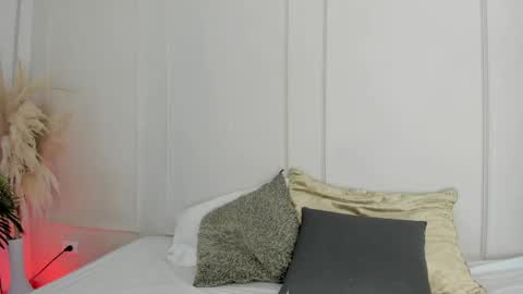 Maria Pettit online show from 04-08-26, 12:27