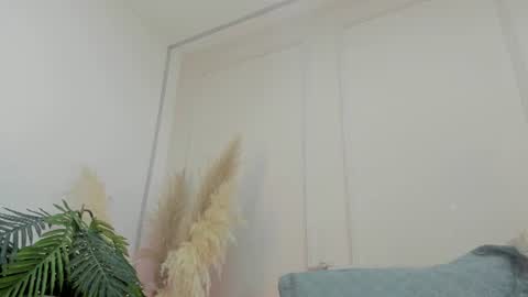 Maria Pettit online show from 06-17-26, 02:47