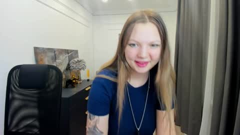 Snapshot of mariarobinsone chatting on 05-19-26, 11:49 mariarobinsone online show from 05-19-26, 11:49