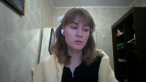 Elianor online show from 04-25-26, 03:20