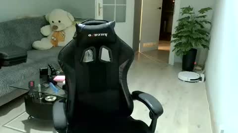 maribor5879 online show from 03-11-25, 01:37