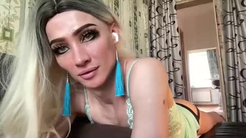 Mari online show from 03-10-25, 11:32