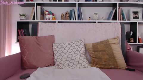 Snapshot of marie_antoinette62 chatting on 01-29-25, 03:47 Maria online show from 01-29-25, 03:47