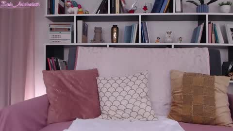 Snapshot of marie_antoinette62 chatting on 10-16-25, 06:14 Maria online show from 10-16-25, 06:14