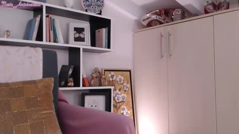 Snapshot of marie_antoinette62 chatting on 12-03-25, 10:13 Maria online show from 12-03-25, 10:13