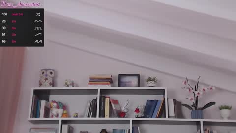 Snapshot of marie_antoinette62 chatting on 01-08-26, 08:00 Maria online show from 01-08-26, 08:00