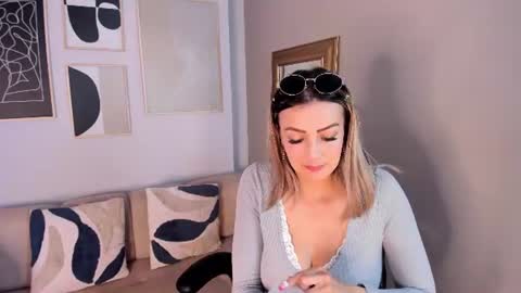 marie_bass online show from 06-11-26, 02:04