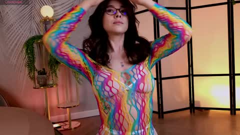 Snapshot of marie_diaze chatting on 04-12-26, 07:57 Marie LEAVE YOUR WITH ME online show from 04-12-26, 07:57