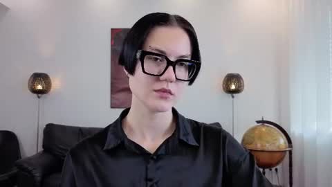 Marie Fitch online show from 06-11-26, 03:48