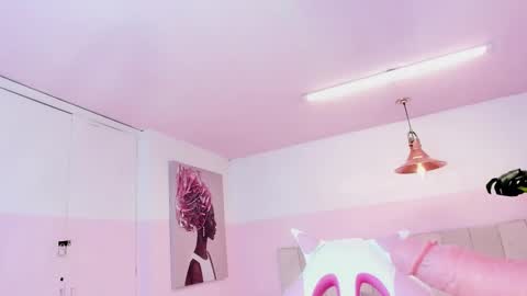 Marie online show from 02-14-25, 07:17