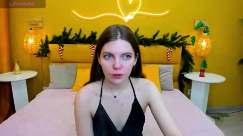 Mary 3 online show from 12-18-25, 02:17