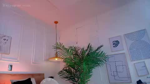 Snapshot of mariee_rosee chatting on 07-23-26, 02:20 Mary online show from 07-23-26, 02:20