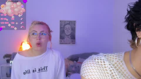 Snapshot of marieetaylor chatting on 06-04-26, 06:36 Mariee online show from 06-04-26, 06:36