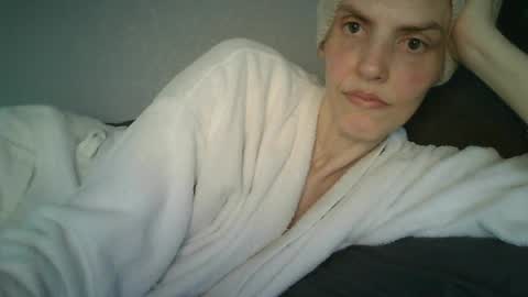 Snapshot of mariejojo chatting on 07-23-26, 12:25 Mariejojo online show from 07-23-26, 12:25